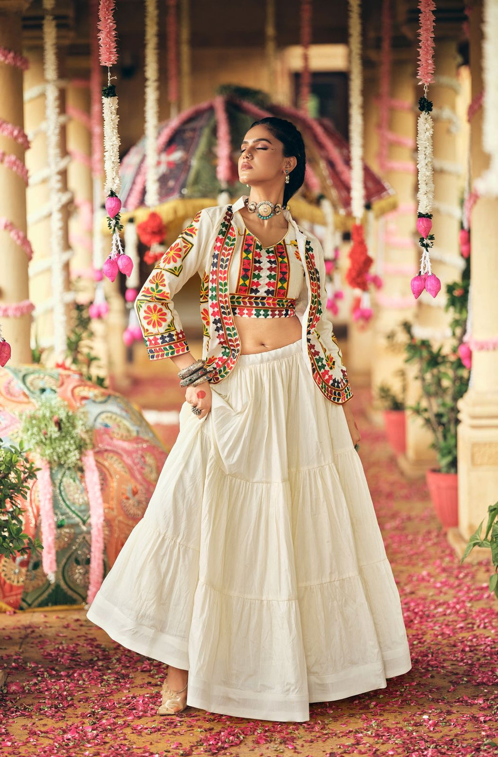 Light Weight Lehenga Choli Set For Navratri | Komiis