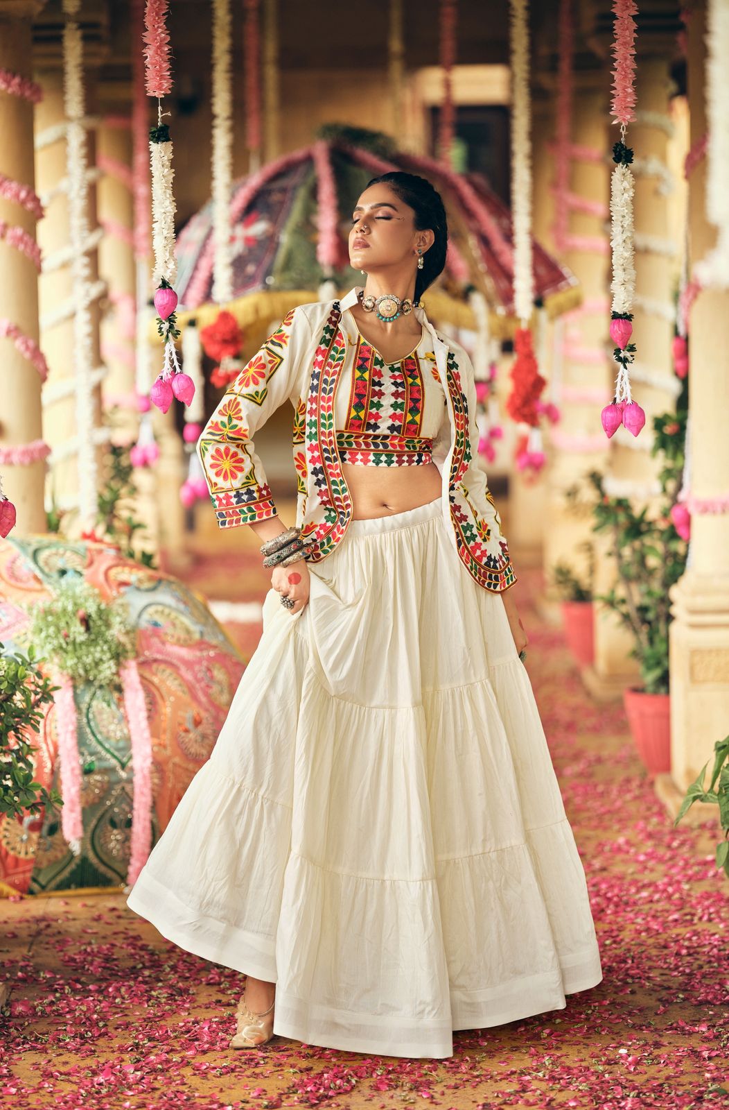 Light Weight Lehenga Choli Set For Navratri | Komiis