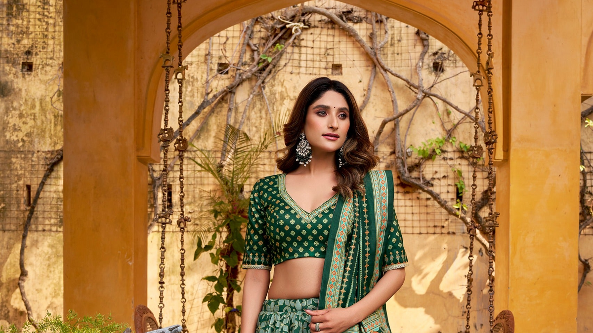 sparkle work and tassel dupatta